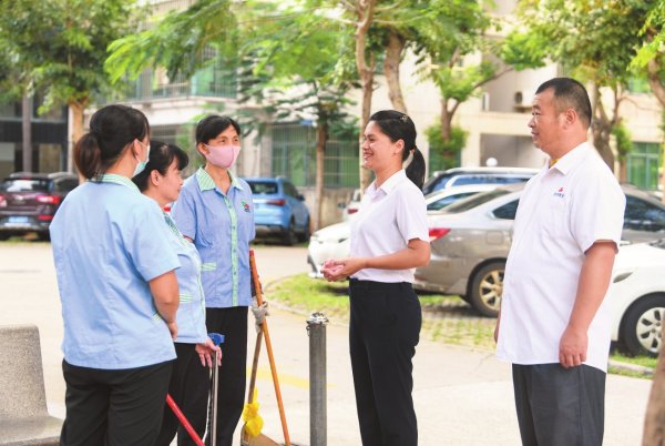 盛谷策略 劳模风采·海南省劳动模范｜冯发姑：当好小区“大管家”，托起业主家门口的幸福